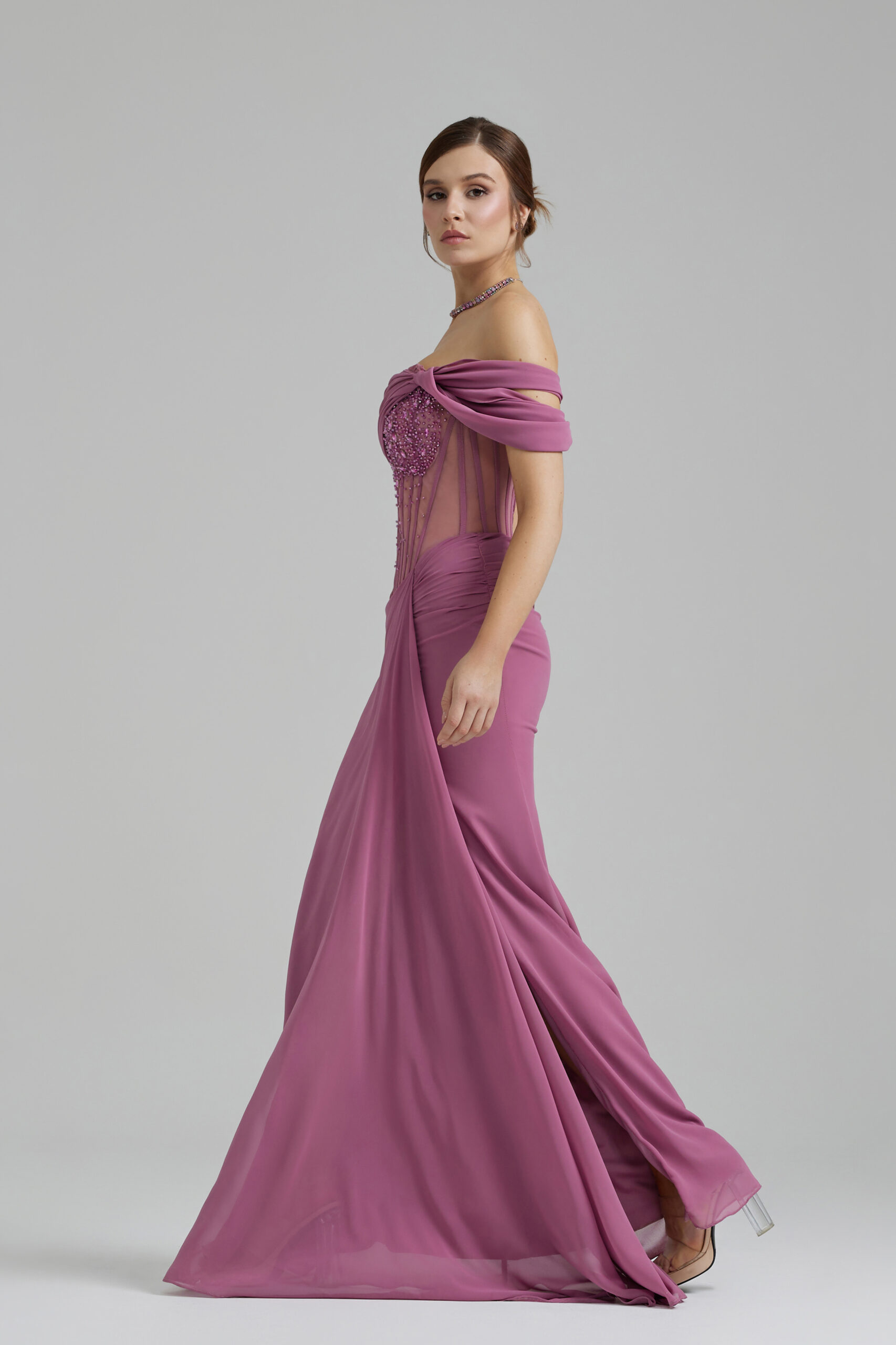 Editorial picture of Ôzé by THD dress Aria in plum pink
