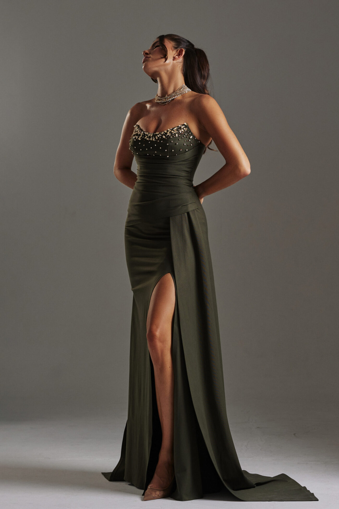Editorial picture of Ôzé by THD dress Gloria in Olive Green
