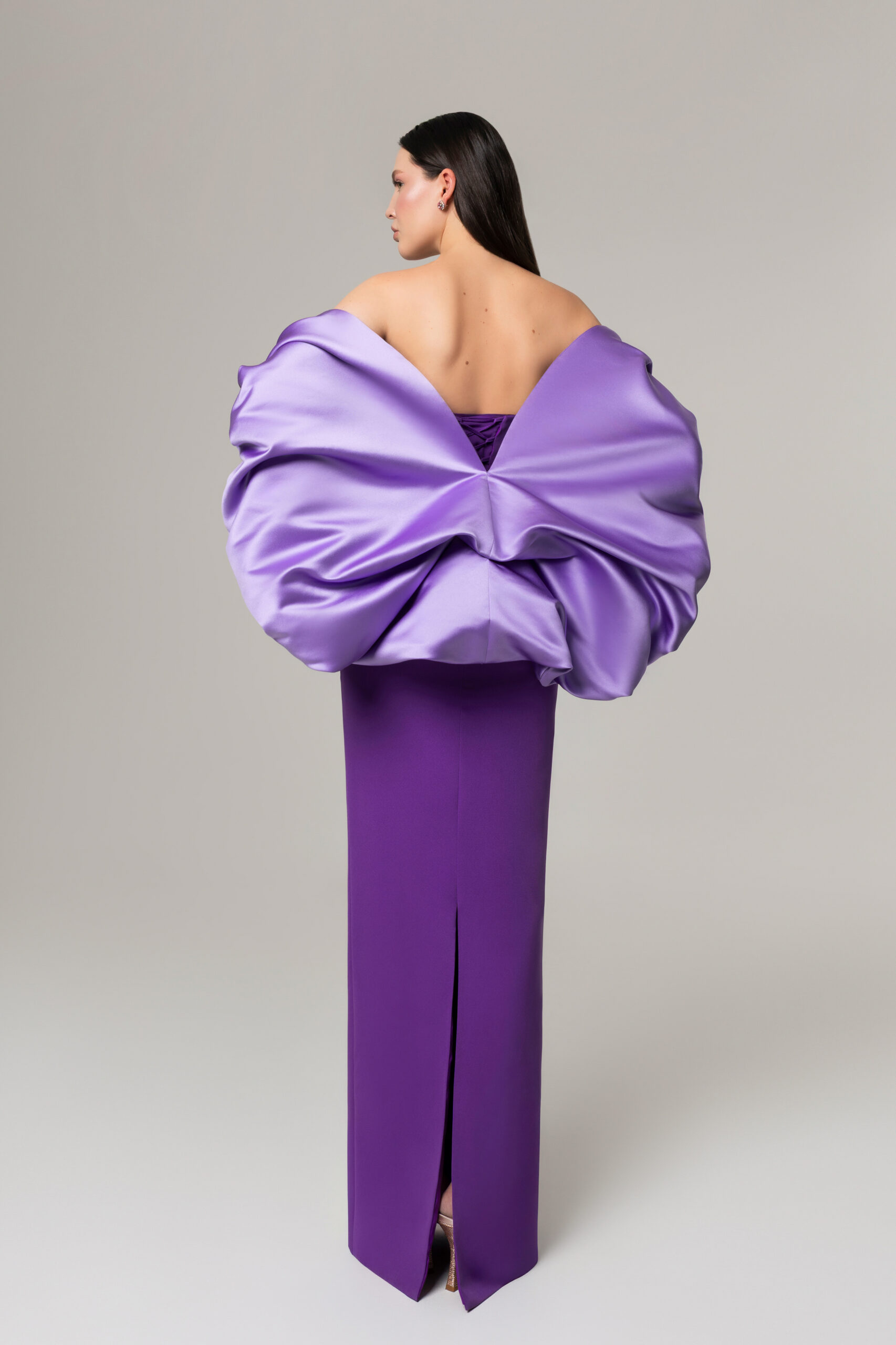 Back picture of Ôzé by THD dress Kaia in purple with cape